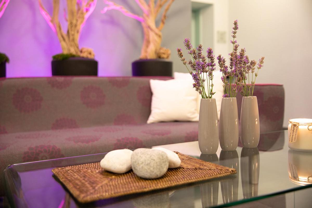 Hotel Abácie&Wellness Valašské Meziříčí Esterno foto