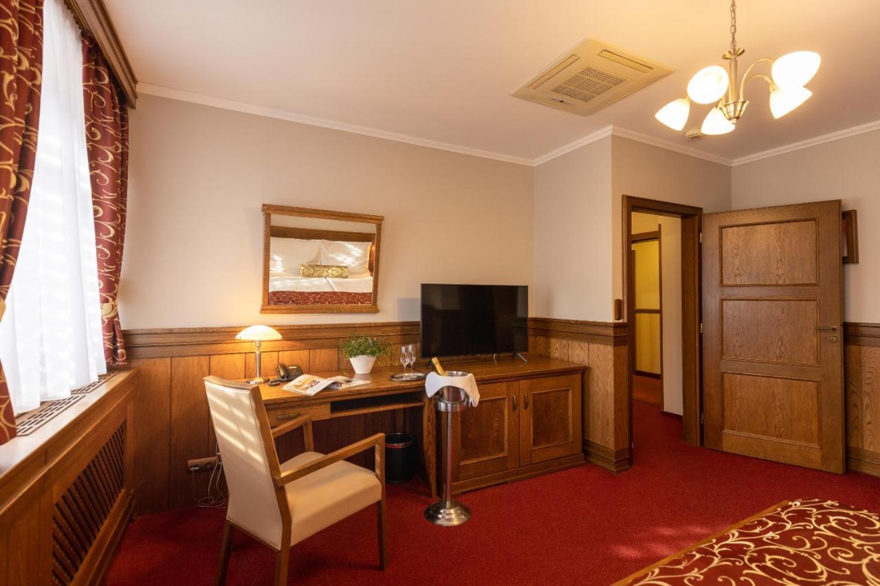 Hotel Abácie&Wellness Valašské Meziříčí Esterno foto