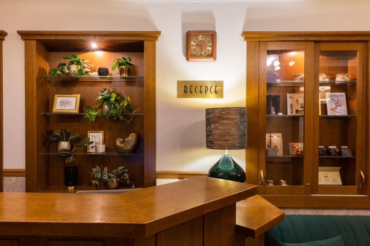 Hotel Abácie&Wellness Valašské Meziříčí Esterno foto