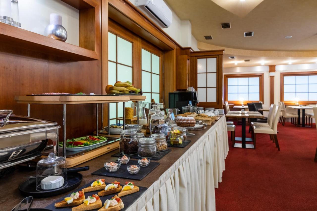 Hotel Abácie&Wellness Valašské Meziříčí Esterno foto
