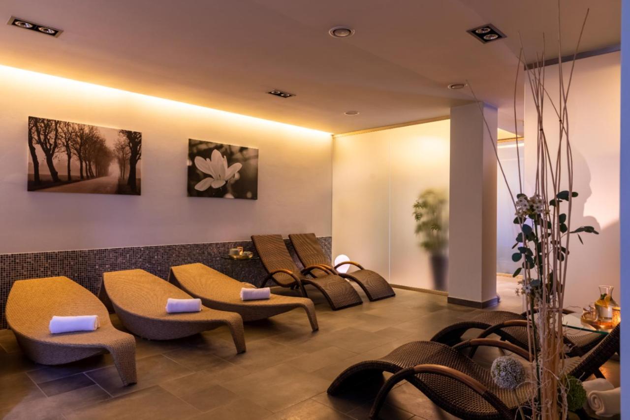 Hotel Abácie&Wellness Valašské Meziříčí Esterno foto