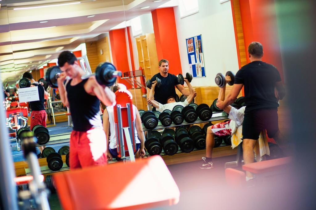 Hotel Abácie&Wellness Valašské Meziříčí Esterno foto